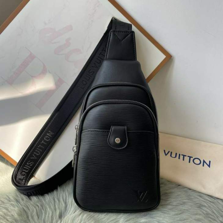 Picture of Louis Vuitton Mens Bags _SKUfw221783987fw